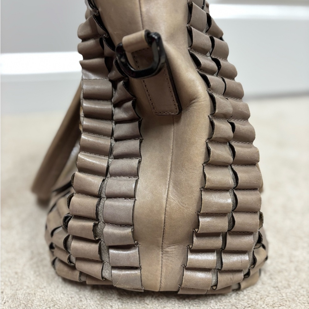 Burberry Cartridge Pleat Tote bag - Picture 2 of 10
